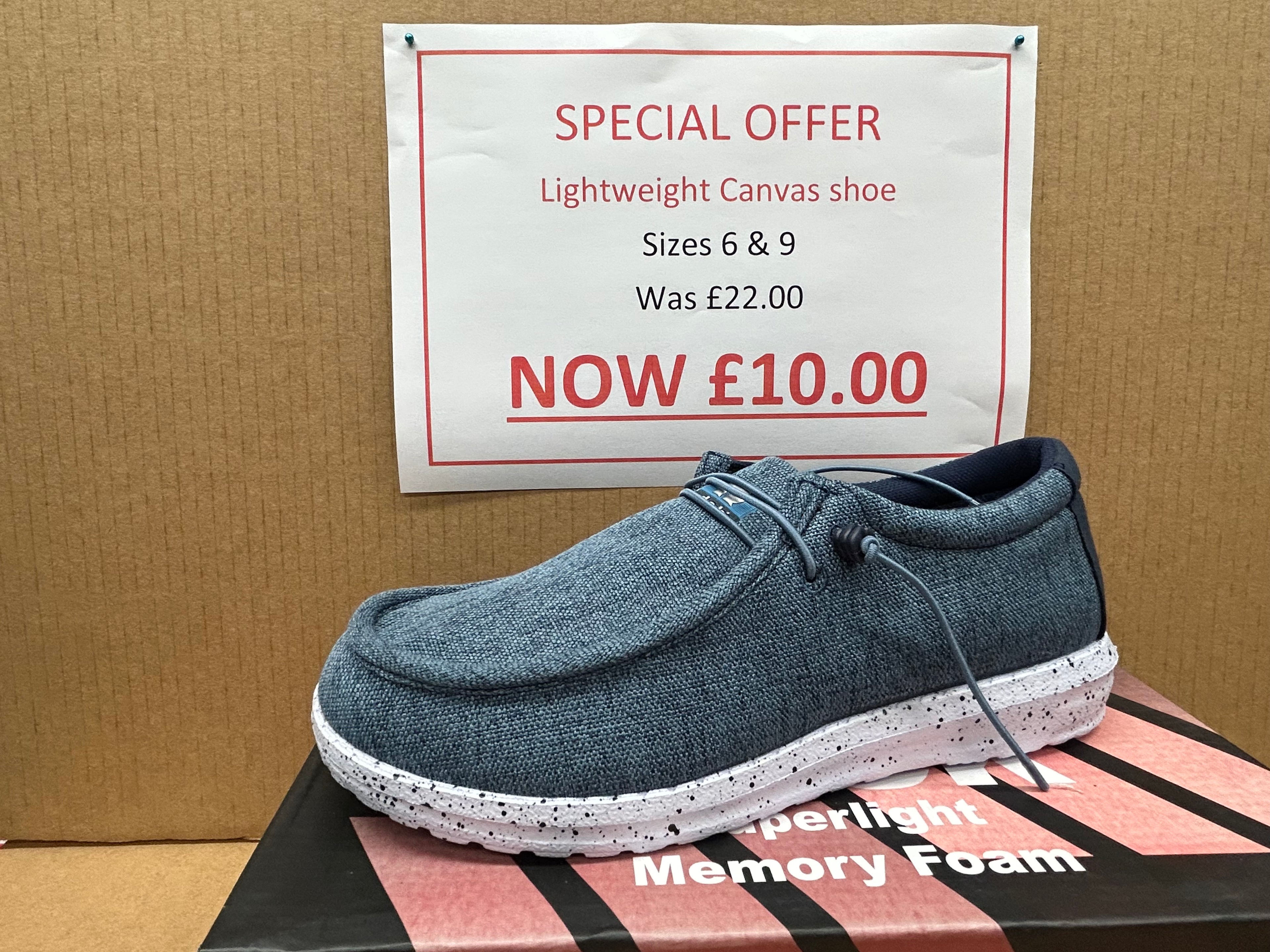 Canvas lightweight shoe